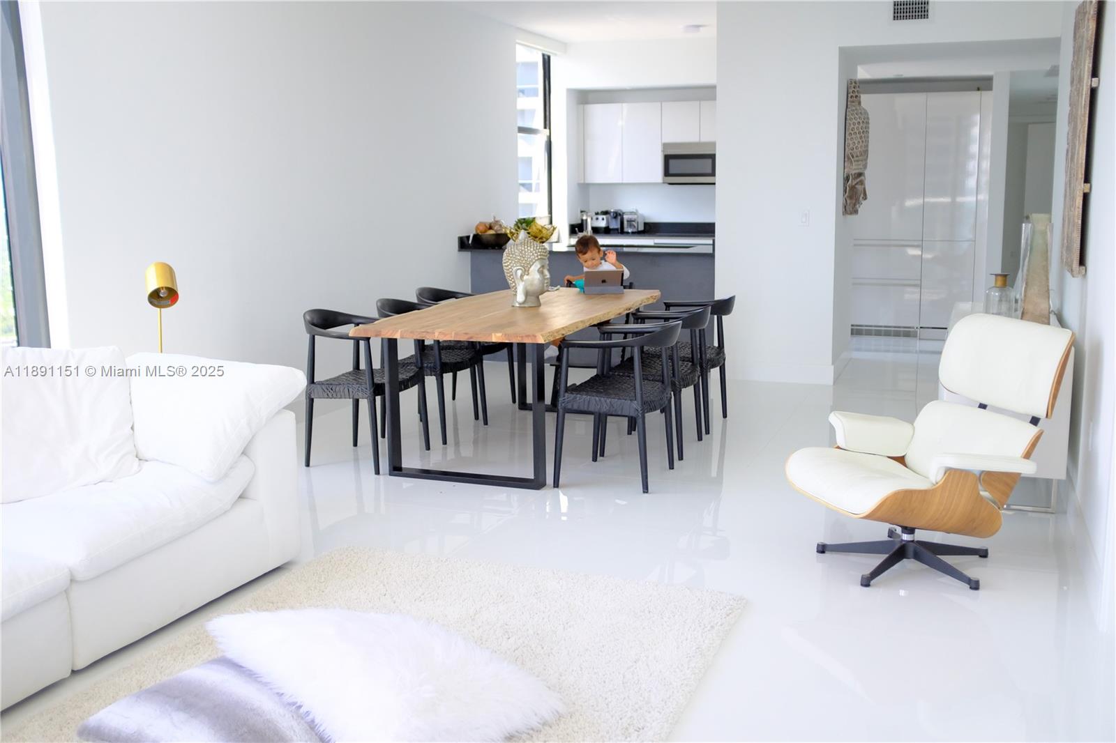 1010 Brickell Ave # 4205