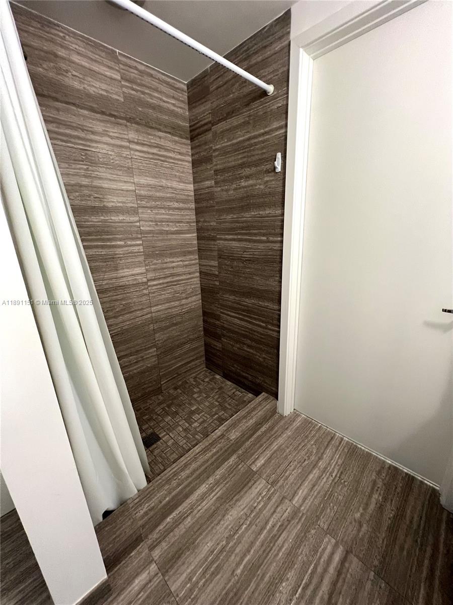 1010 Brickell Ave # 4205