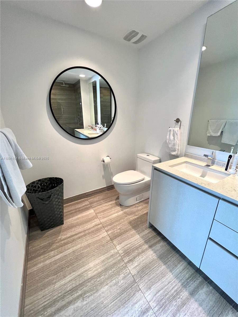 1010 Brickell Ave # 4205