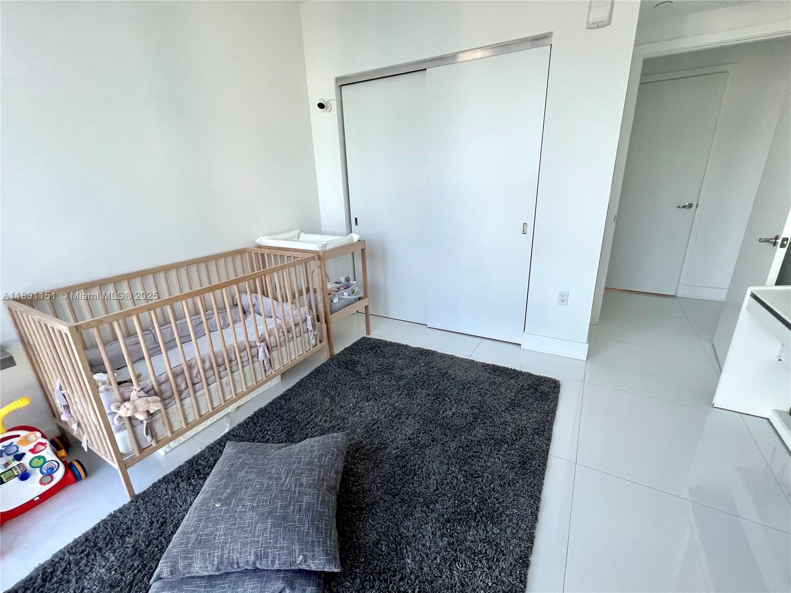 1010 Brickell Ave # 4205