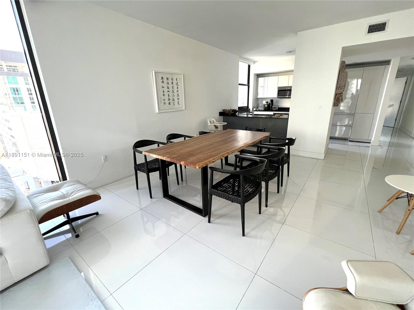 1010 Brickell Ave # 4205