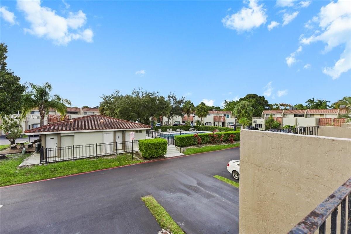 281 Jacaranda Dr # 13