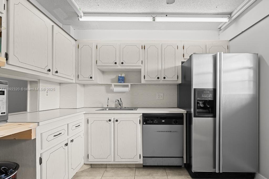 351 Cambridge Rd # 208