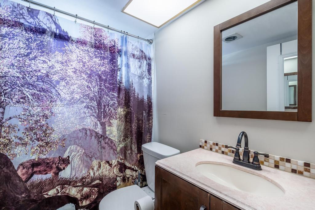 351 Cambridge Rd # 208