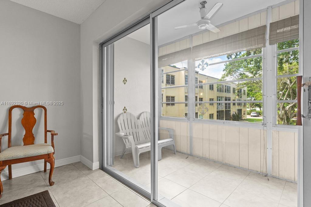 351 Cambridge Rd # 208