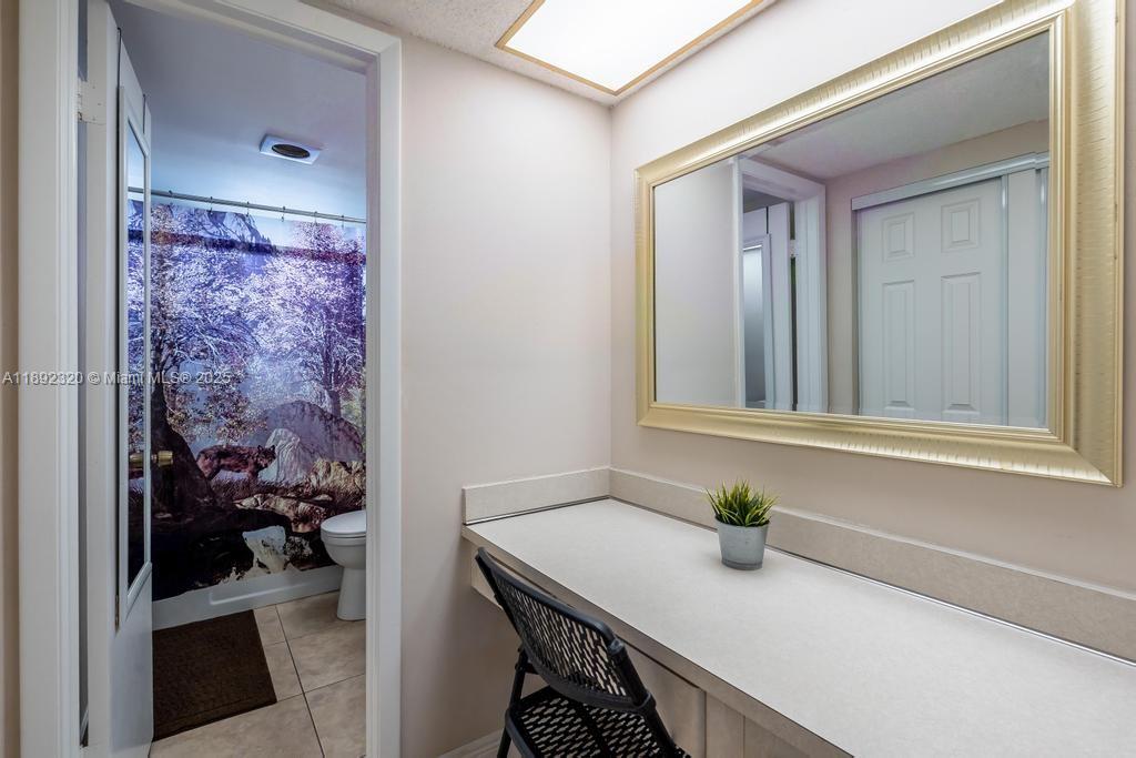 351 Cambridge Rd # 208