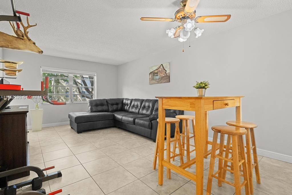 351 Cambridge Rd # 208