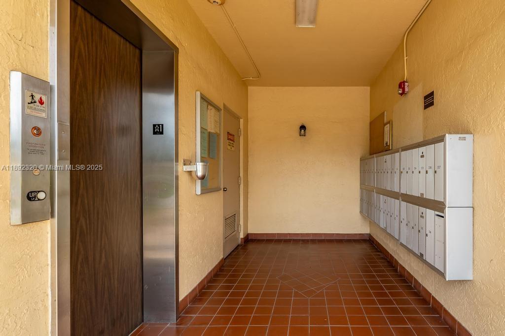 351 Cambridge Rd # 208