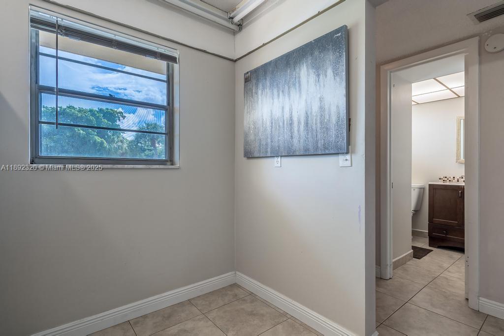 351 Cambridge Rd # 208