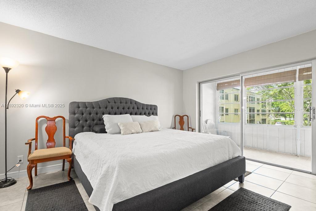 351 Cambridge Rd # 208