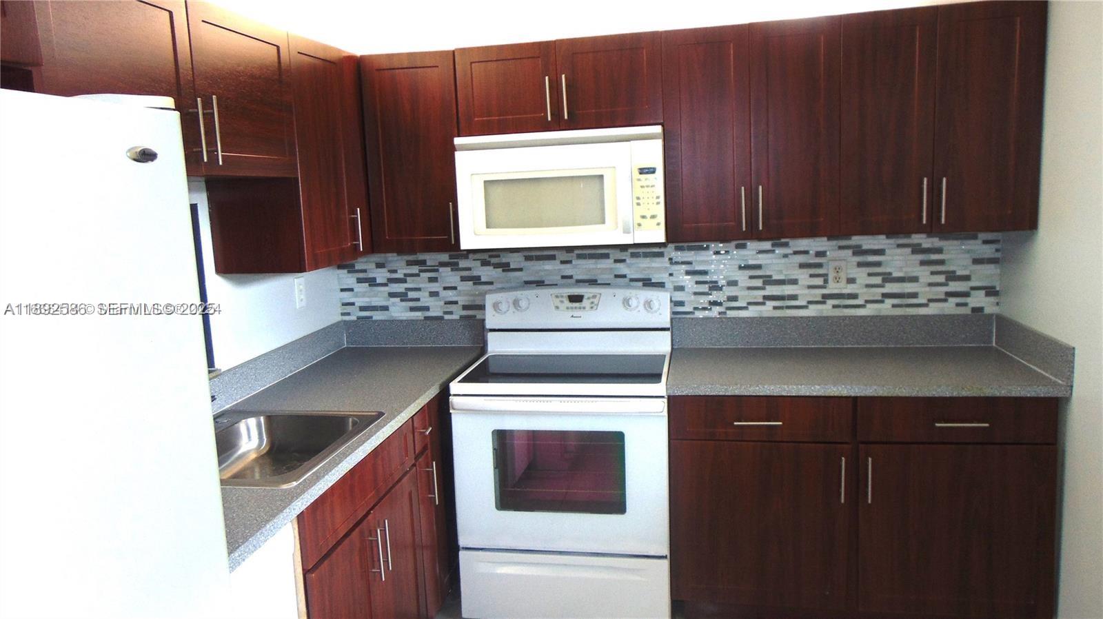 1800 SW 81st Ave # 1403