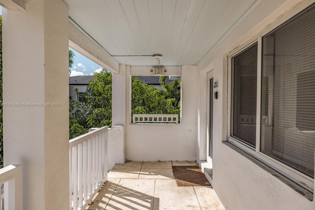 550 NE 82nd Ter # 8