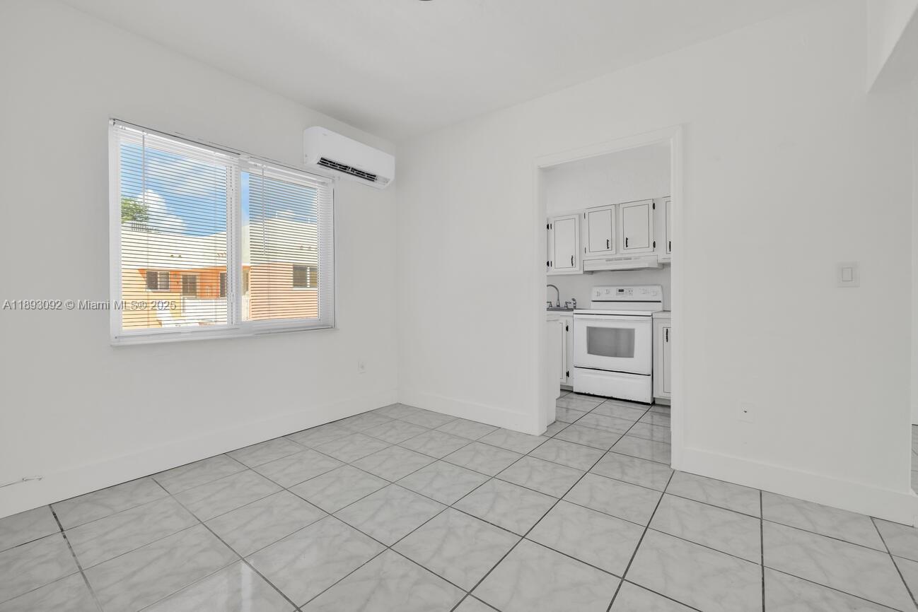 550 NE 82nd Ter # 8