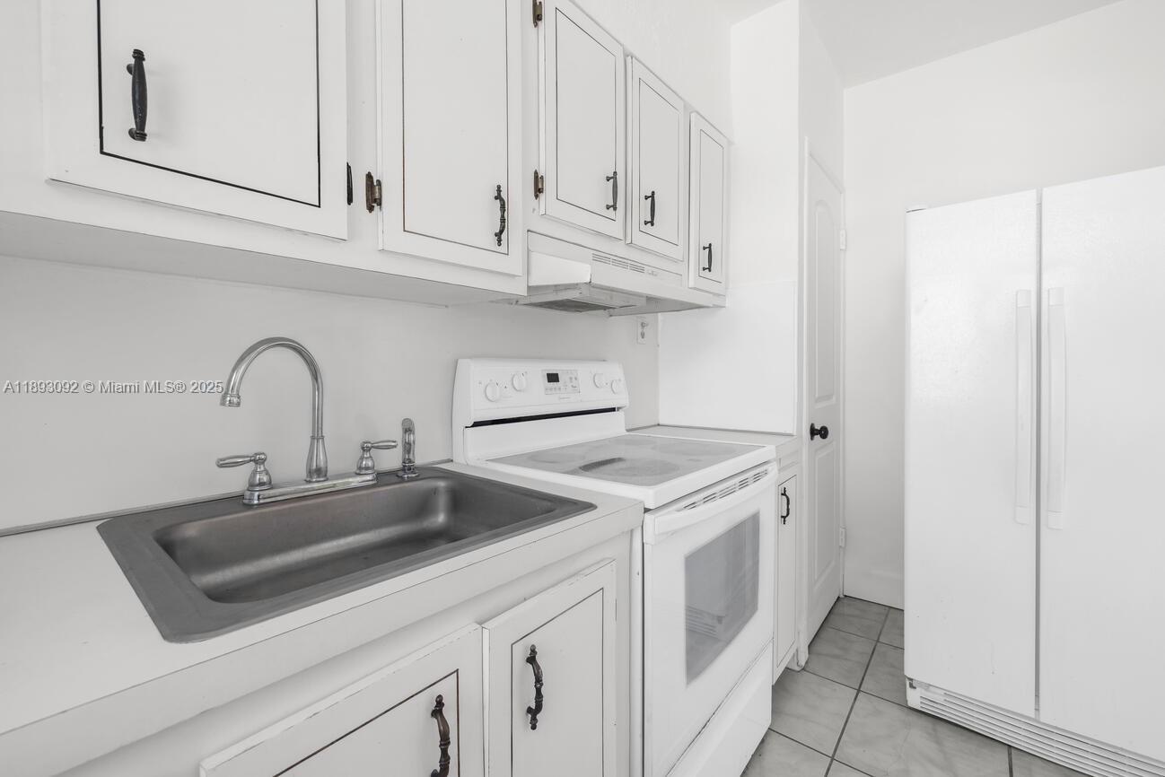 550 NE 82nd Ter # 8