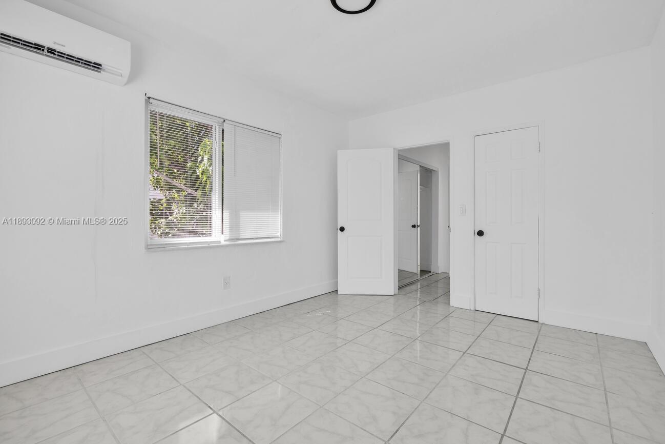 550 NE 82nd Ter # 8