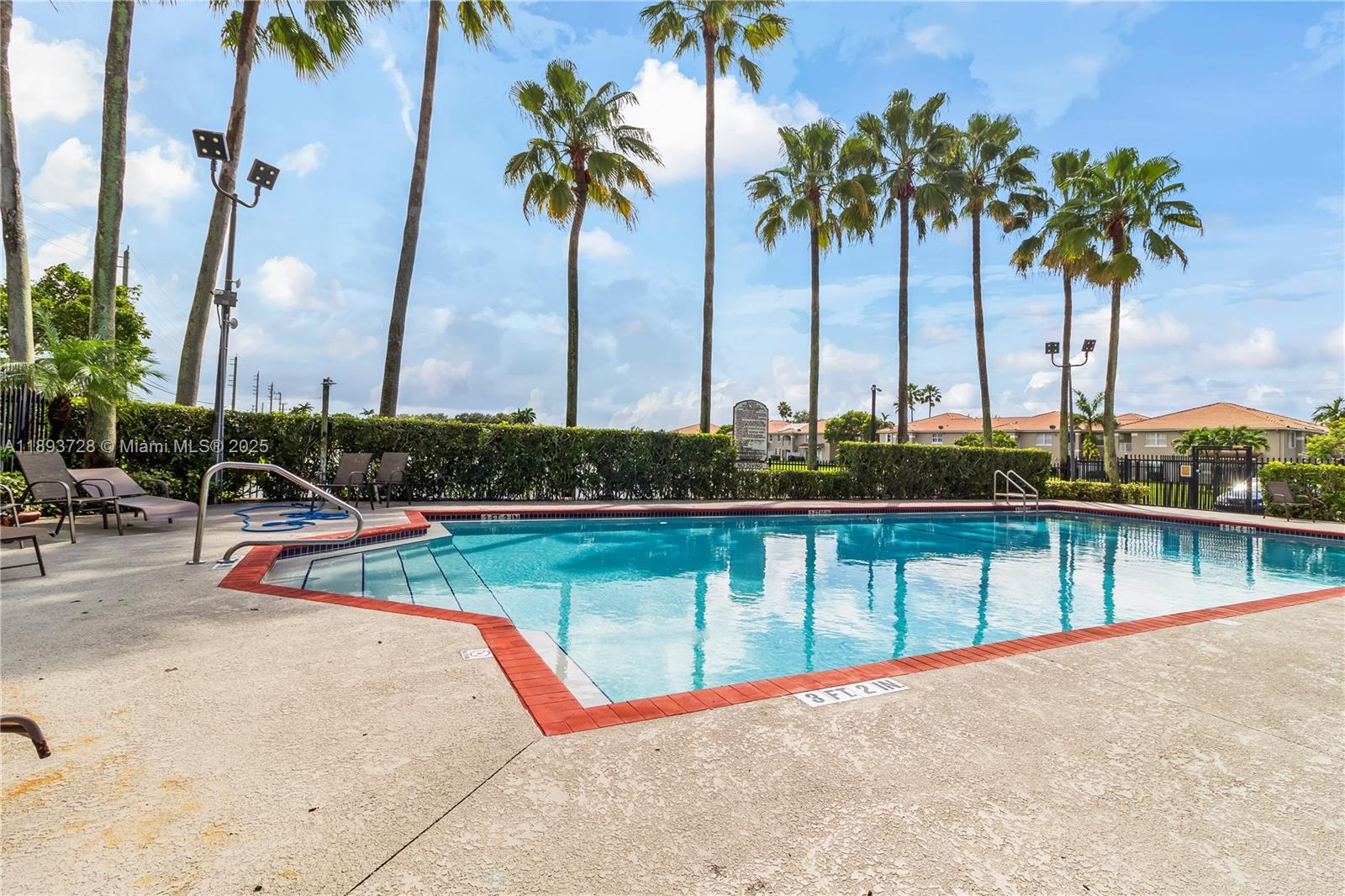 5463 SW 125th Ter