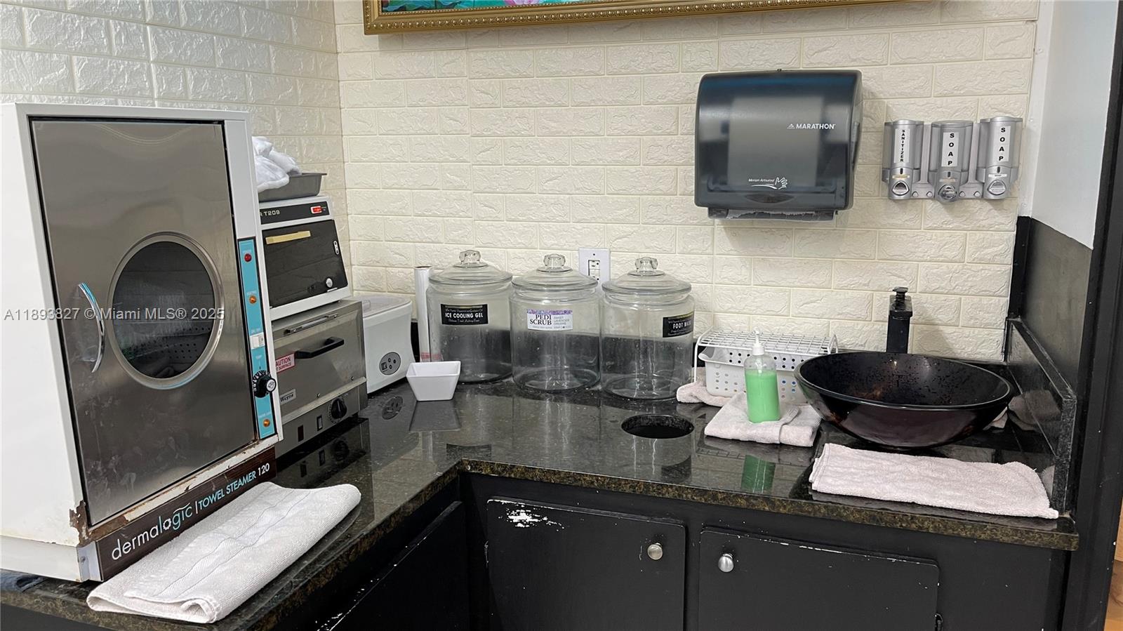 1347-1349 W Palmetto Park Rd