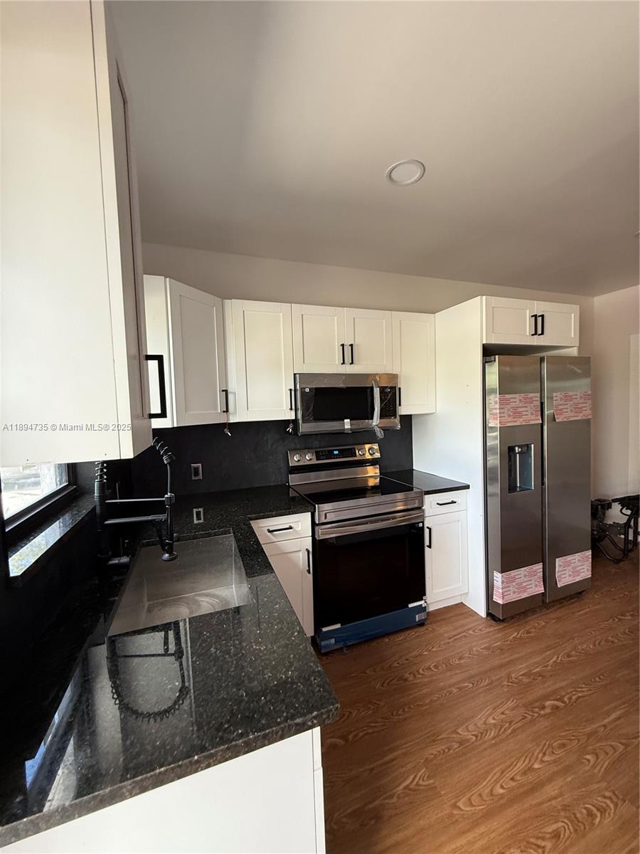 512 NW 2nd Ave # B
