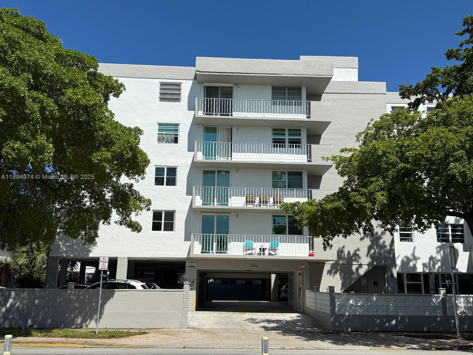 1145 Normandy Dr # 203
