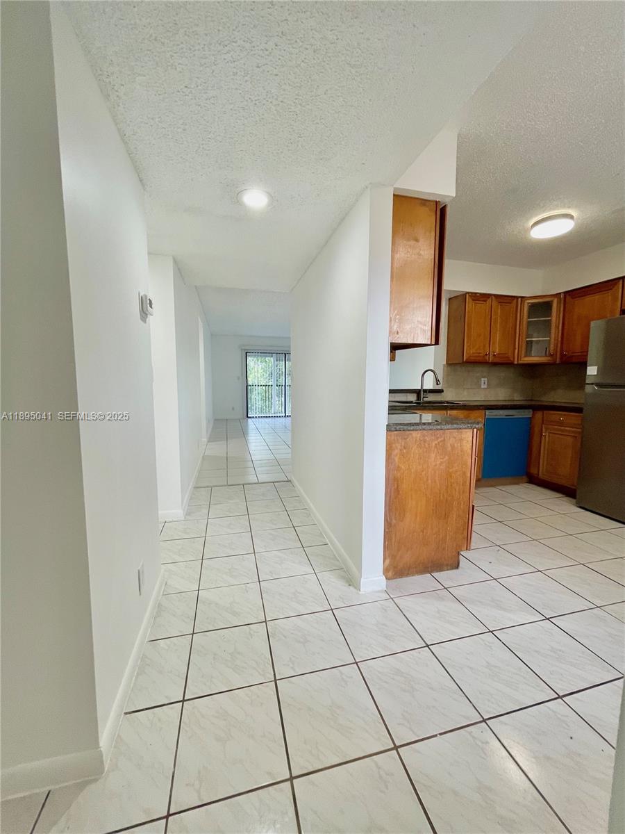 2209 S Cypress Bend Dr # 407
