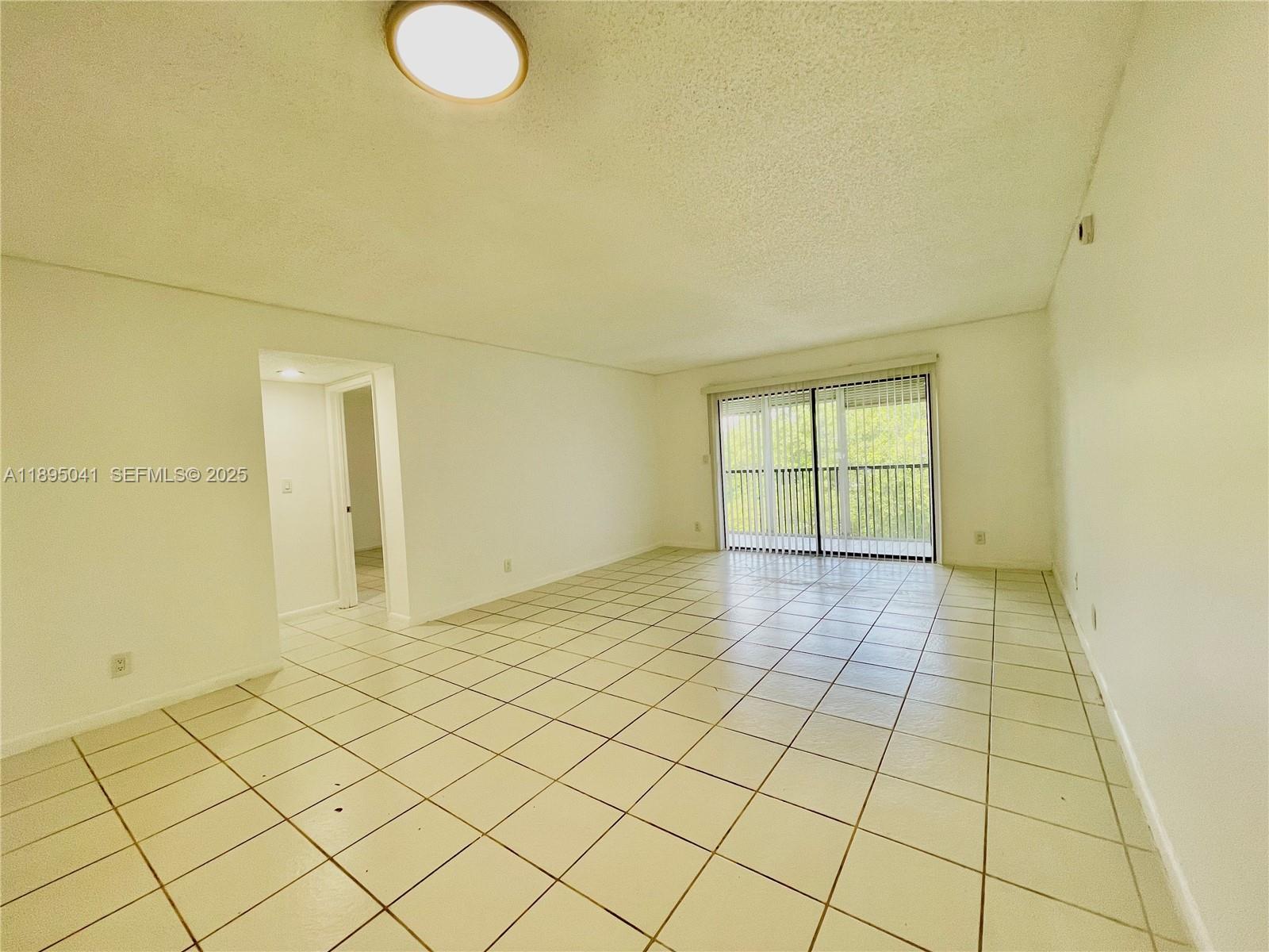 2209 S Cypress Bend Dr # 407