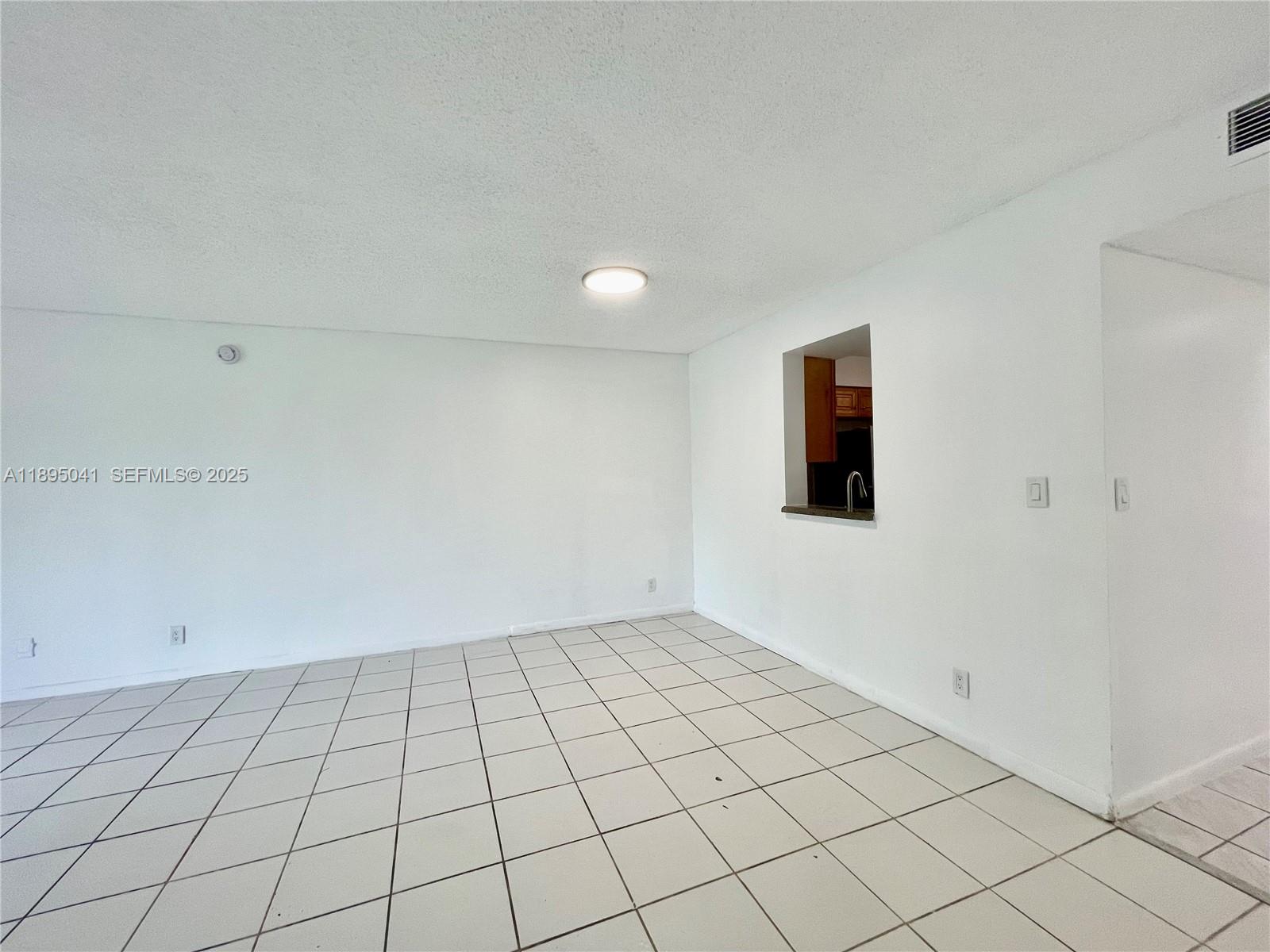 2209 S Cypress Bend Dr # 407