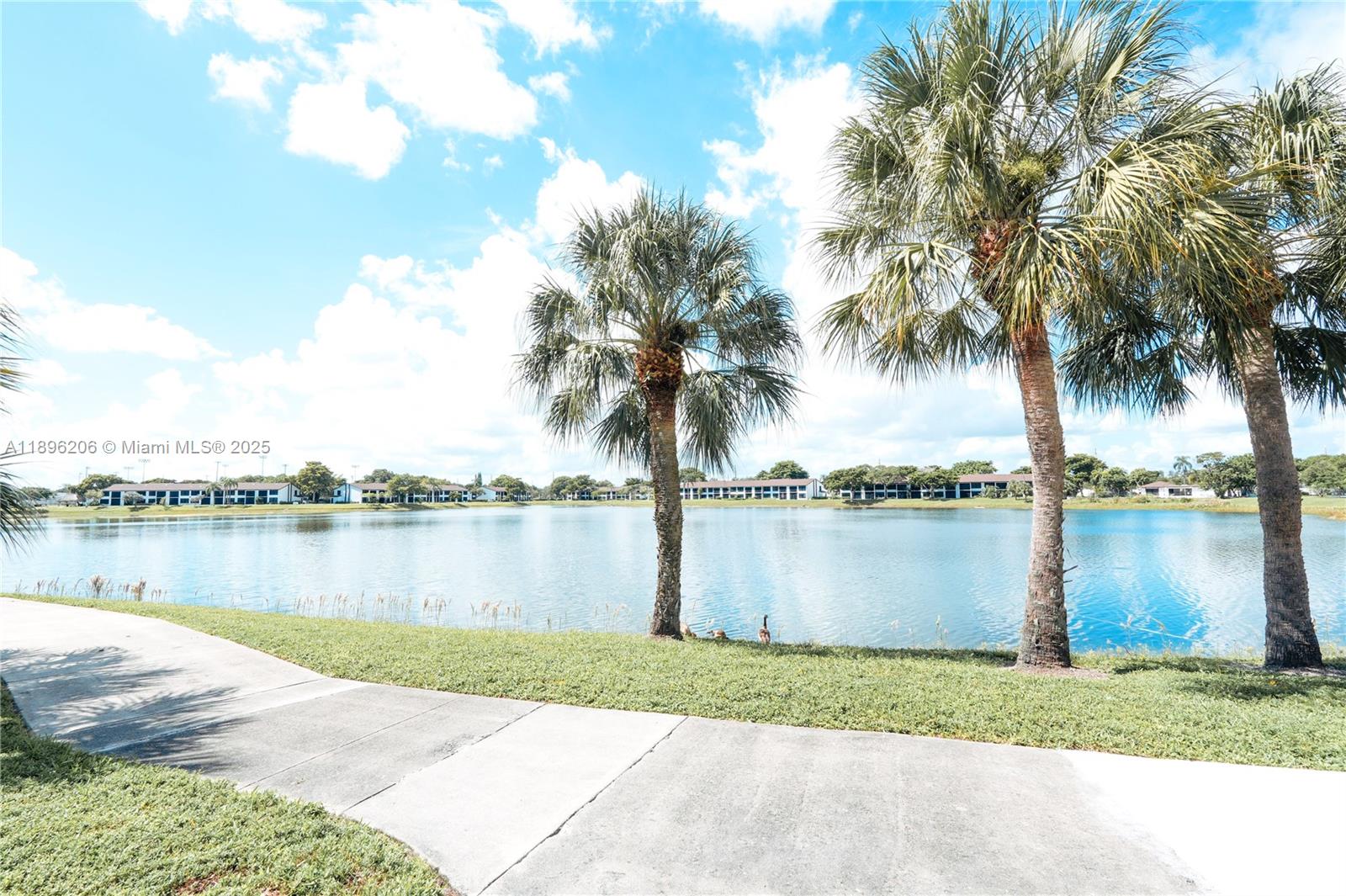 216 Lake Pointe Dr # 128