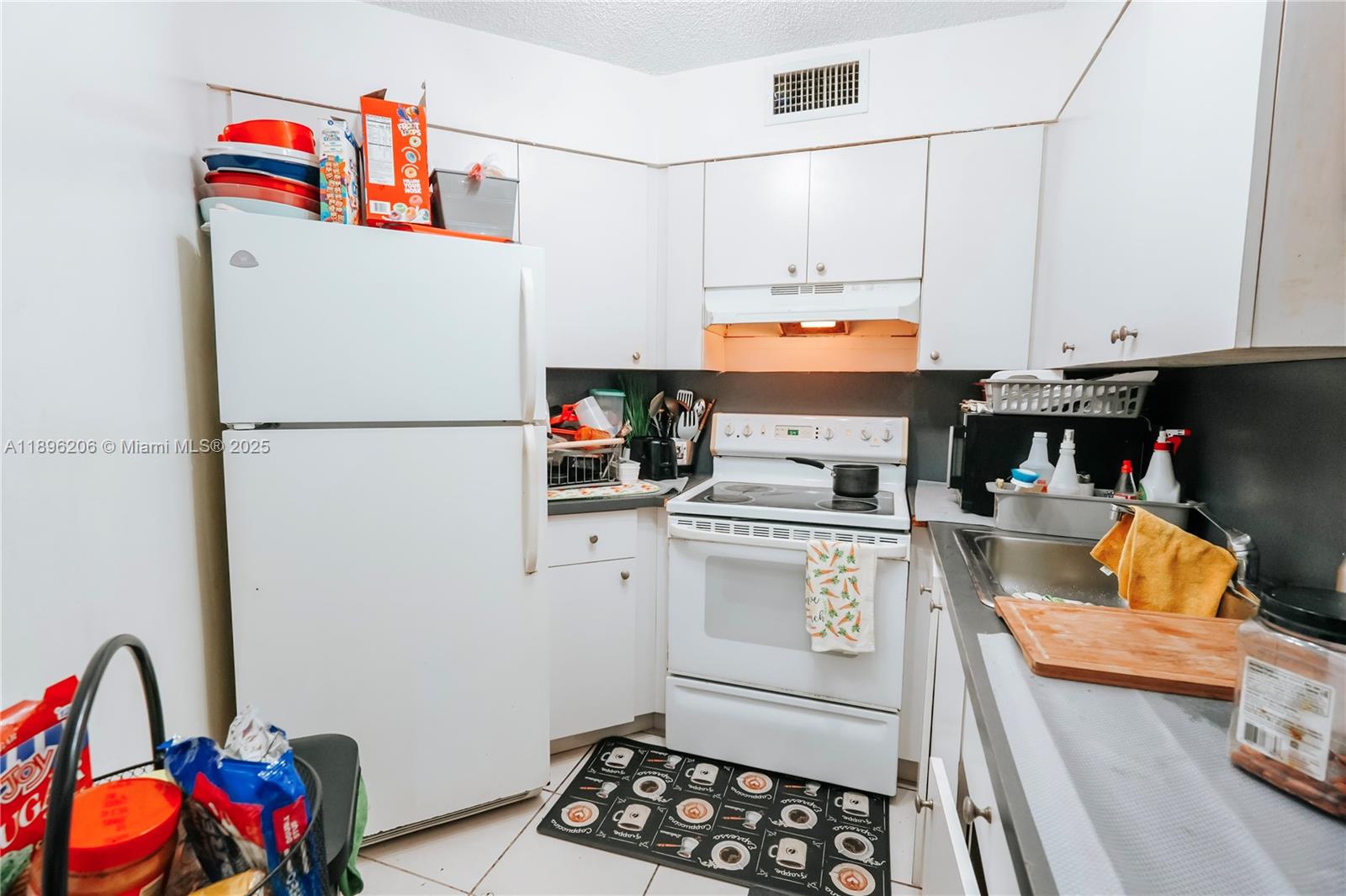 216 Lake Pointe Dr # 128