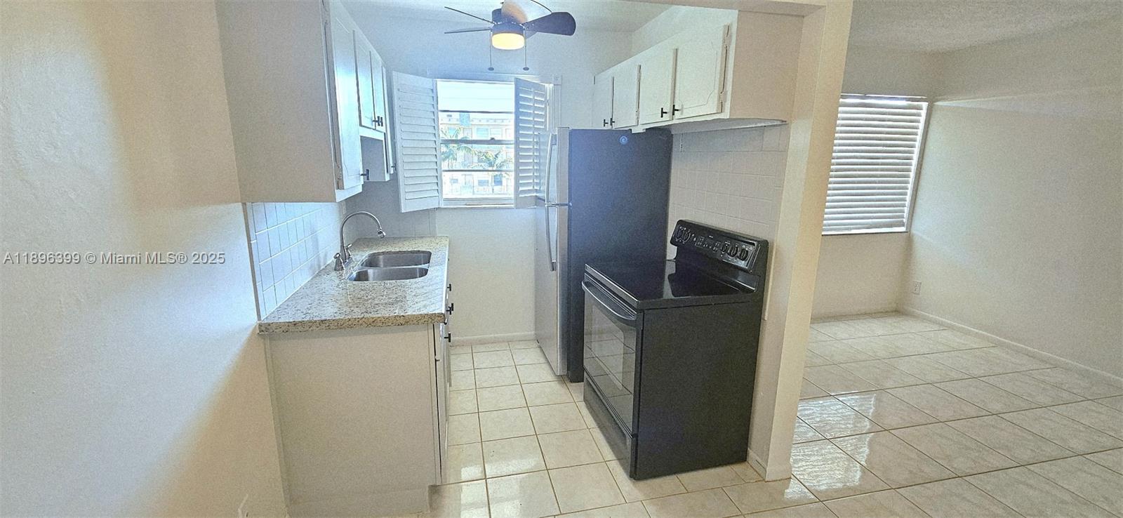 2145 Pierce St # 305