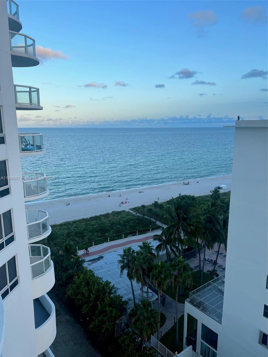 6365 Collins Ave # 1105