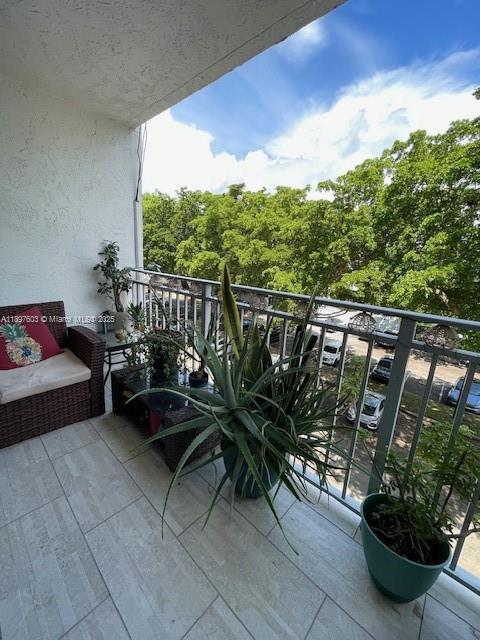 750 NE 64th St # B401