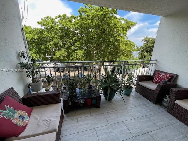 750 NE 64th St # B401