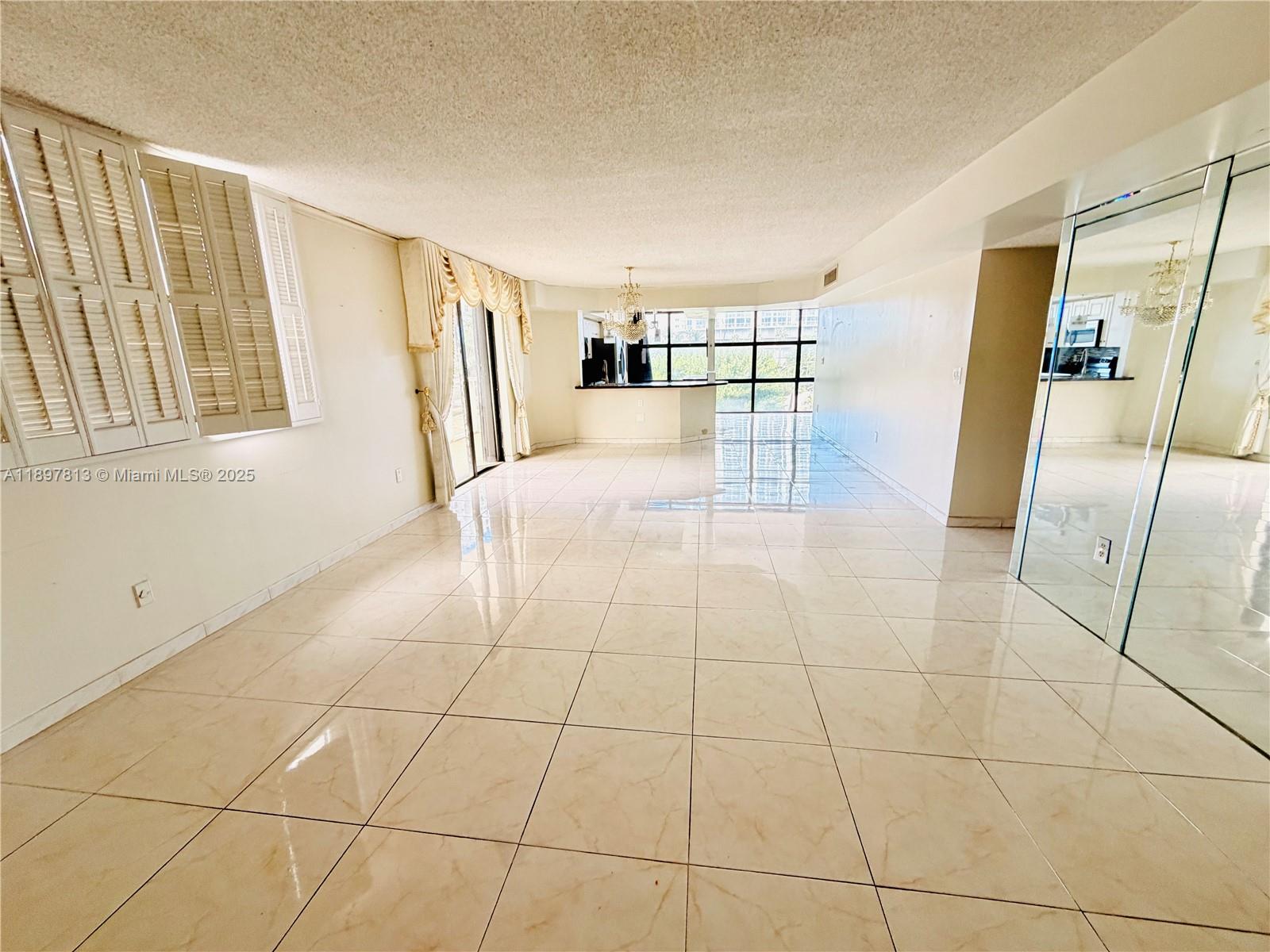 6423 Collins Ave # 310