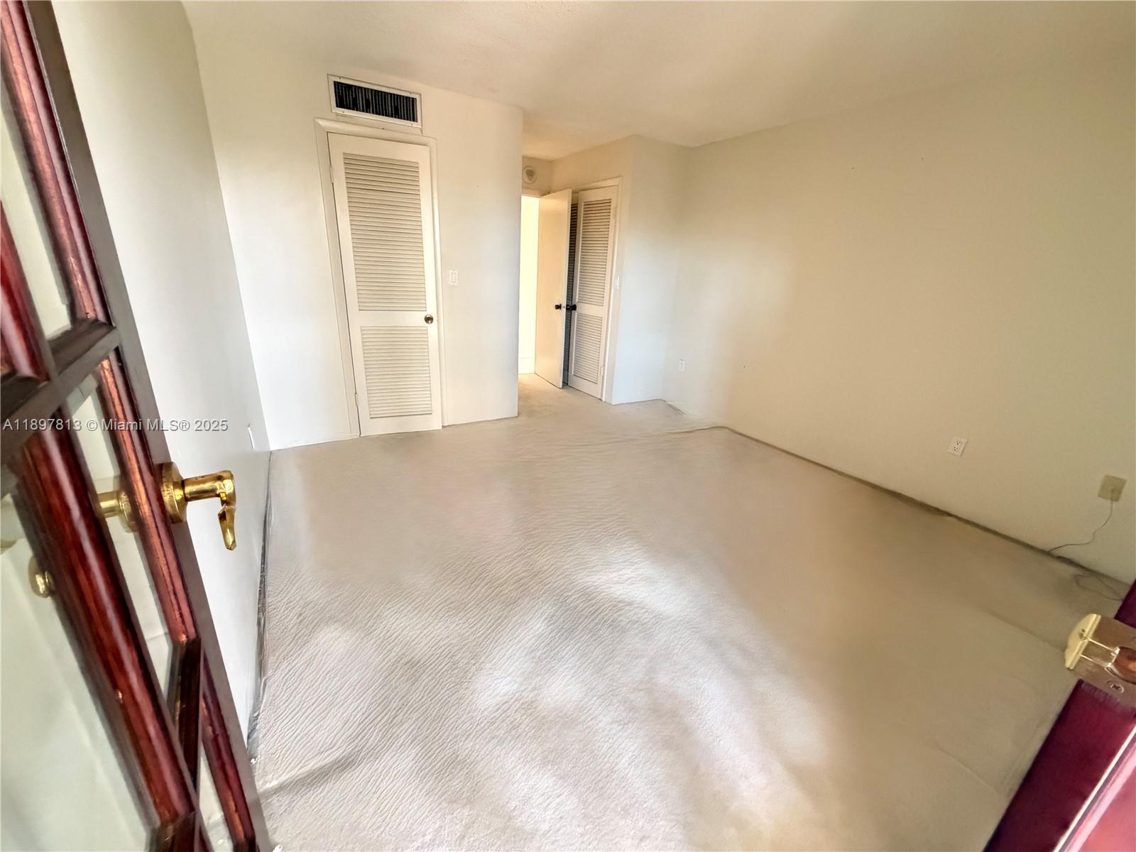 6423 Collins Ave # 310