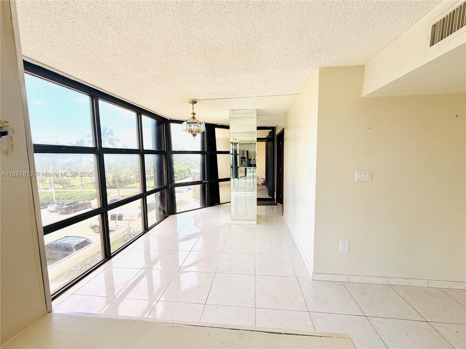 6423 Collins Ave # 310