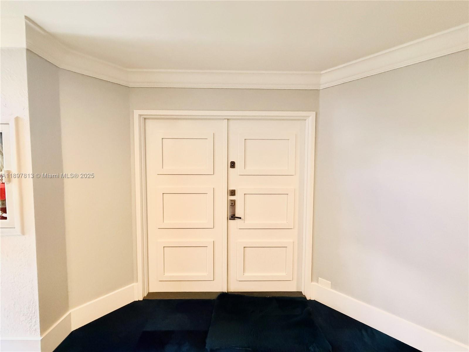 6423 Collins Ave # 310