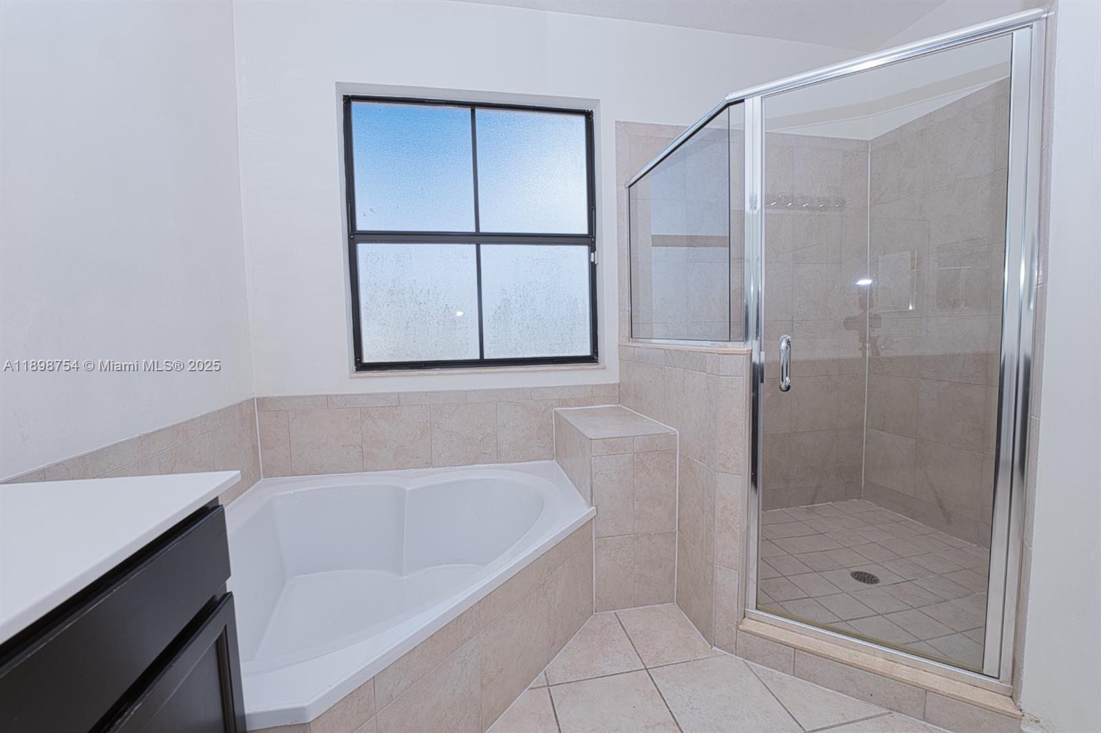 3412 W 103rd Ter