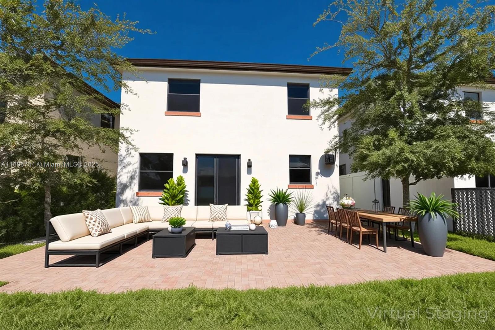 3412 W 103rd Ter