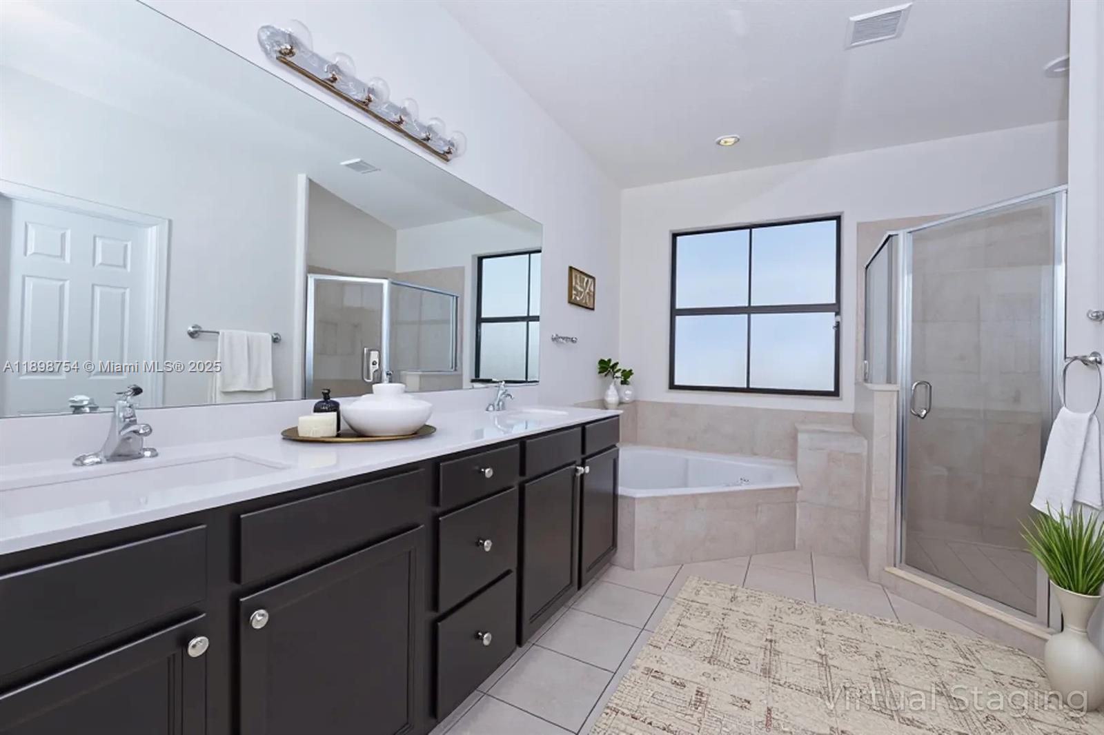 3412 W 103rd Ter