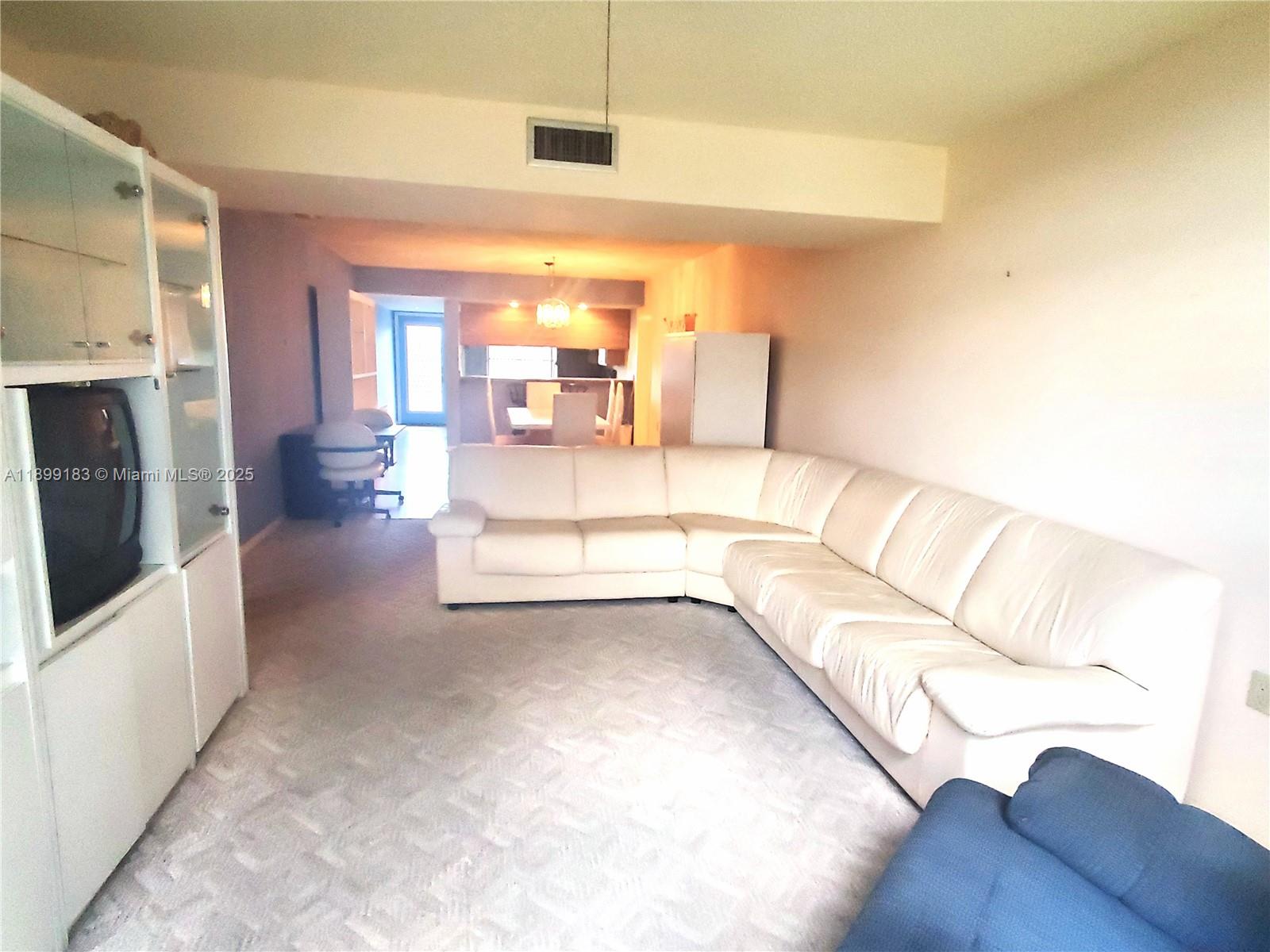 1705 Whitehall Dr # 304