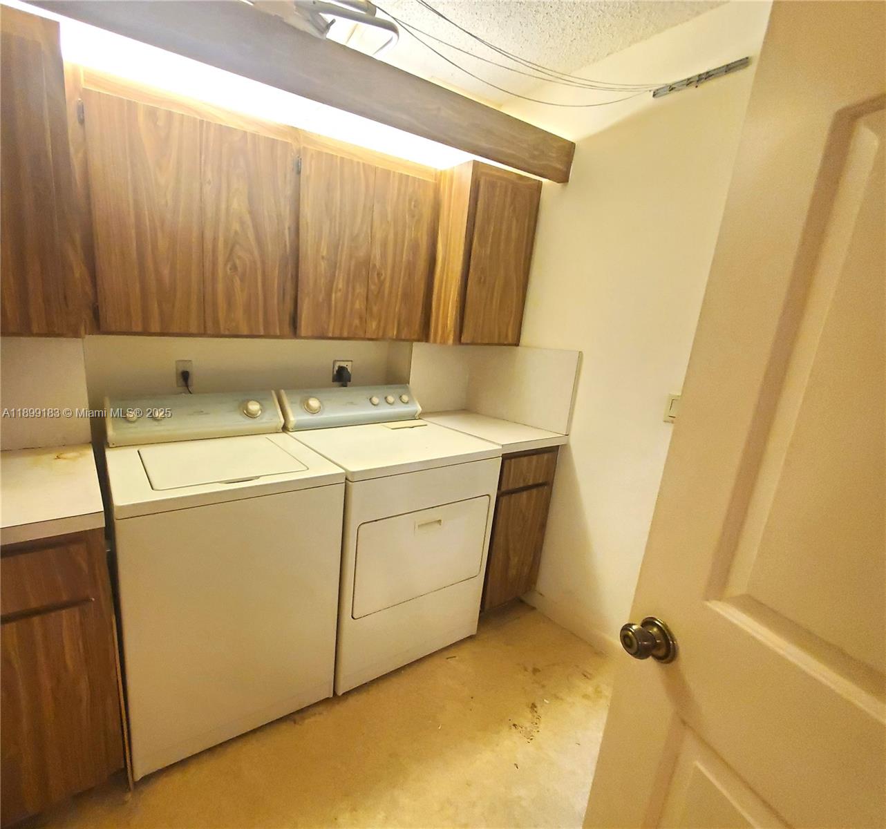 1705 Whitehall Dr # 304