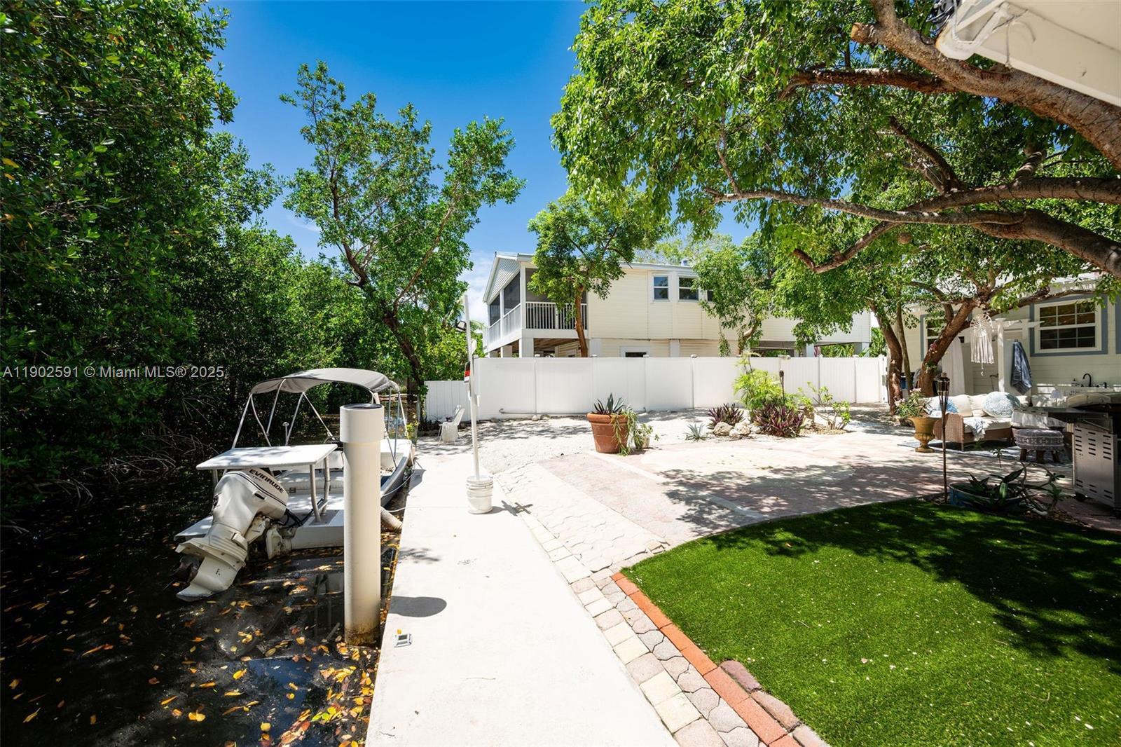 7 Barcelona Dr. Big Coppitt
