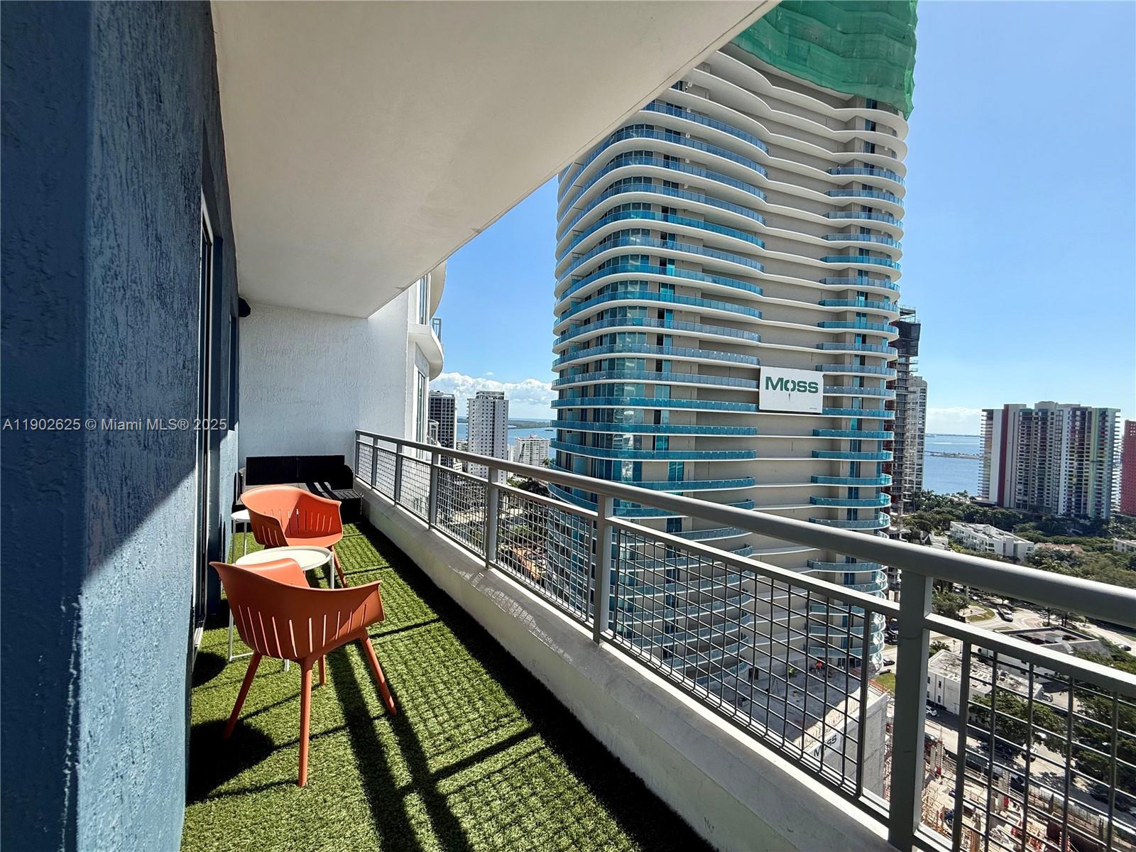 60 SW 13th St # 2001