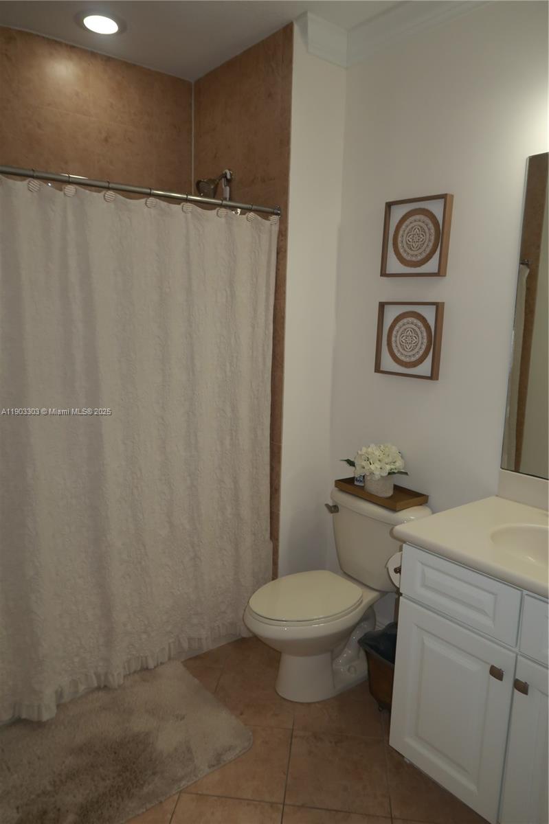 9778 Bowline Drive # 102