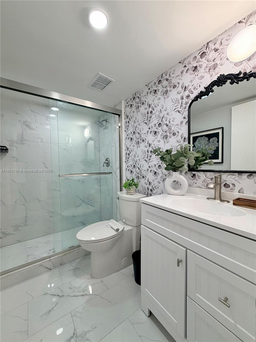 1101 NE 191st St # H104