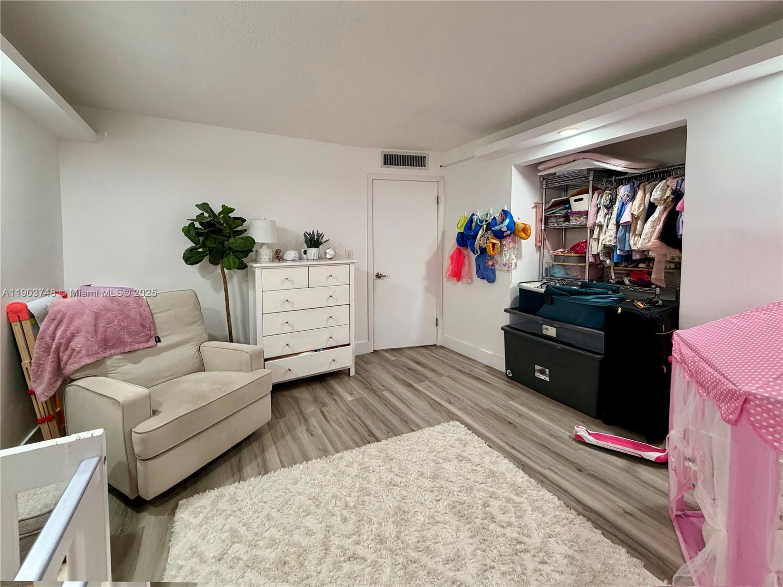 1101 NE 191st St # H104