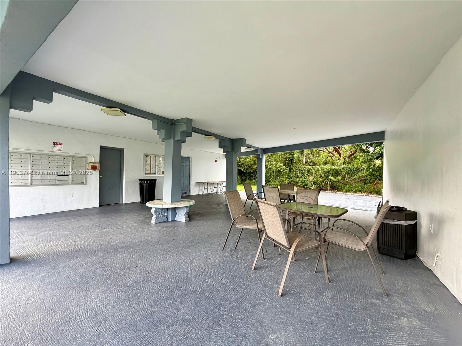 1101 NE 191st St # H104