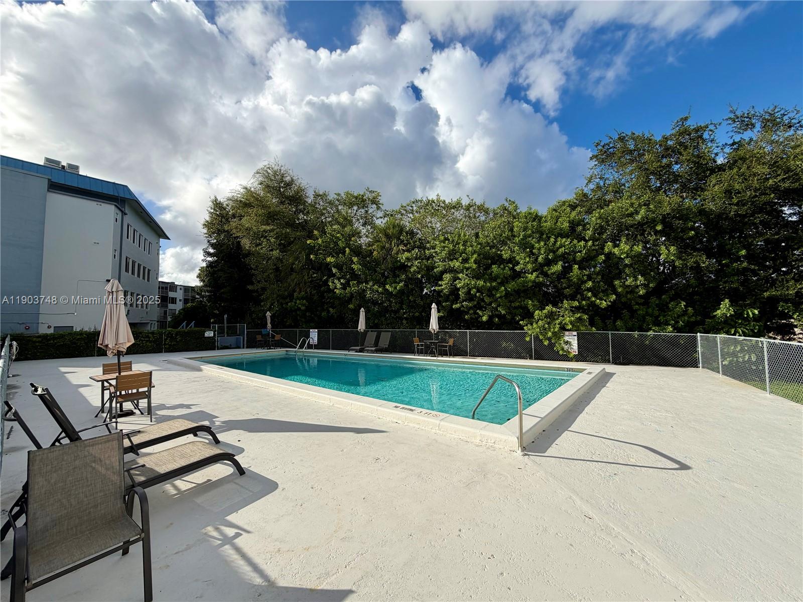 1101 NE 191st St # H104