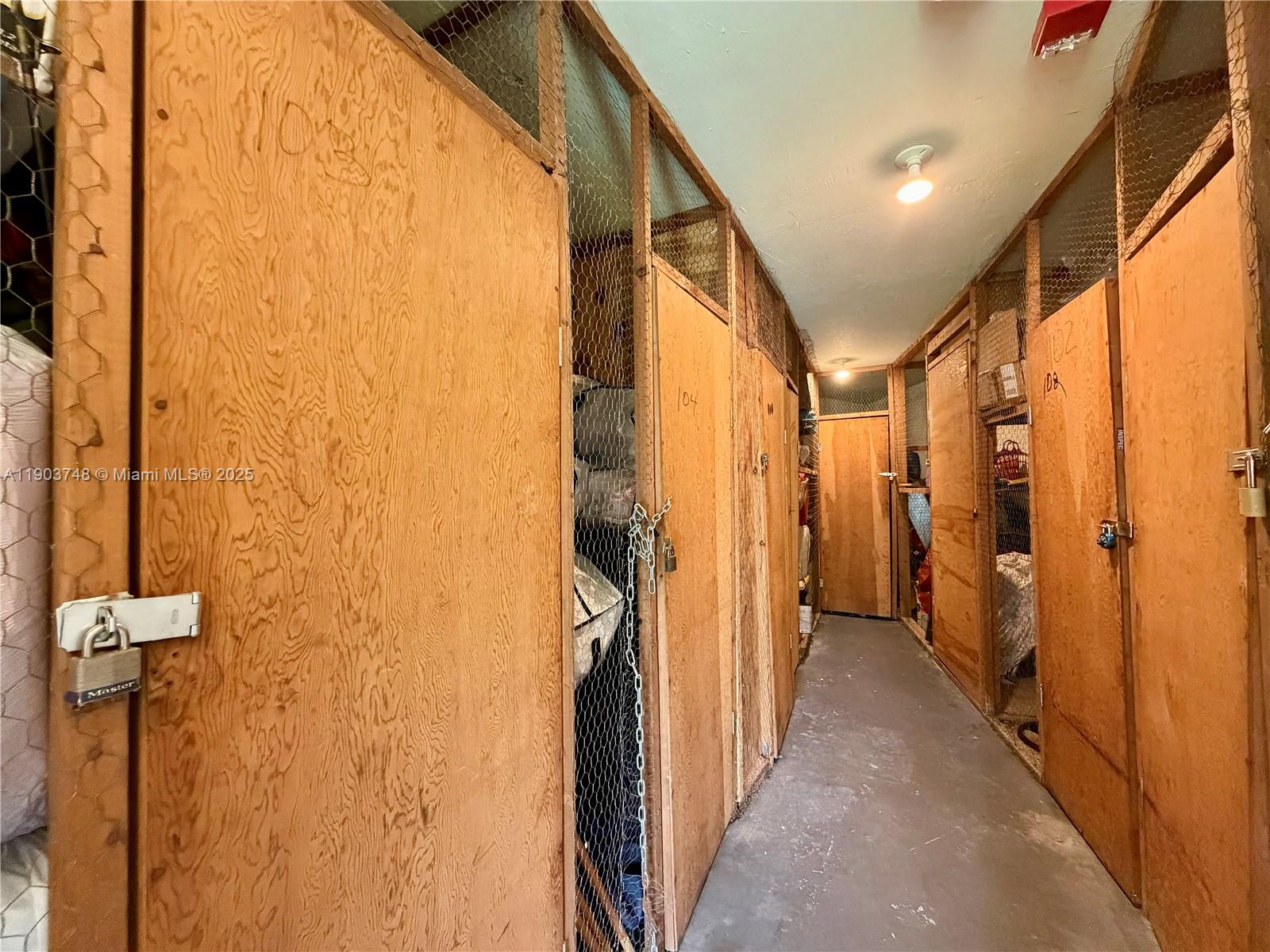 1101 NE 191st St # H104