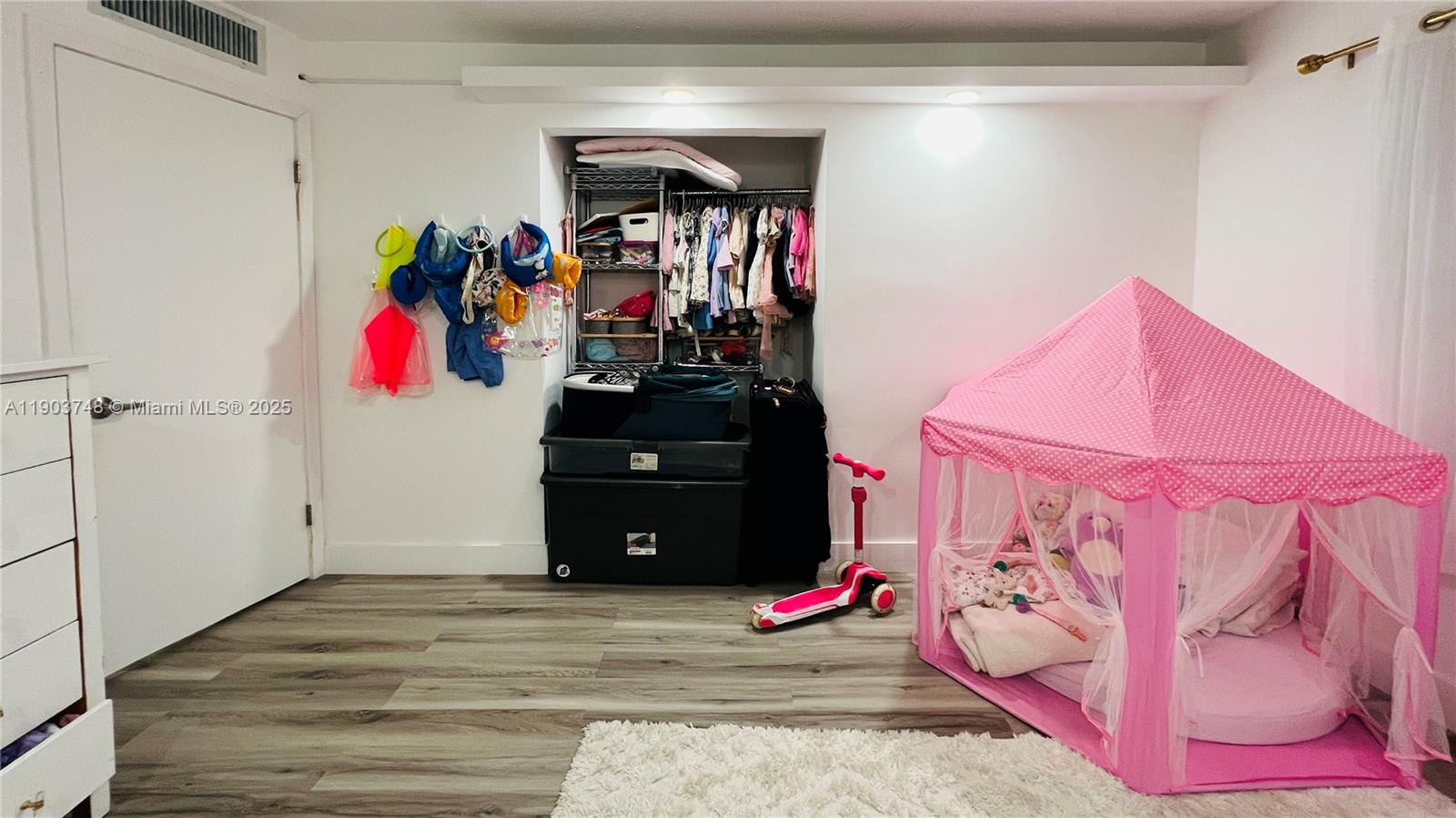 1101 NE 191st St # H104